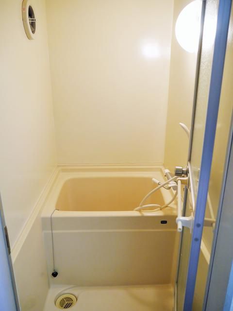 1K Apartment for Rent in Ashikaga, Tochigi | Top Floor Corner Unit - Thumbnail 2