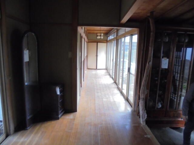 Residential Land with House in Kikuma, Imabari - 1 Million Yen - Thumbnail 3