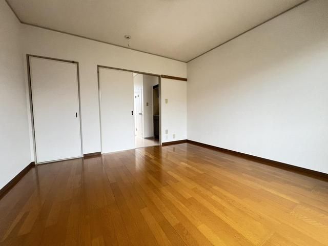 1K Apartment for Rent in Higashihiroshima, Hiroshima - Thumbnail 3