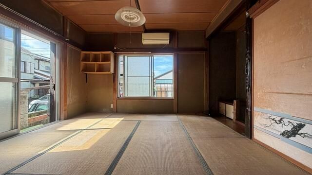 4DK Traditional House for Sale in Tōshō, Chiba with Garden - Thumbnail 4