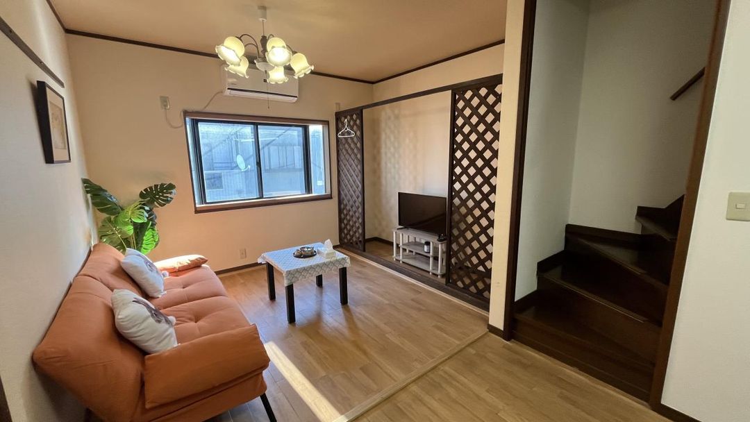 Renovated 3LDK House for Sale in Osaka Nishinari Ward - Thumbnail 2