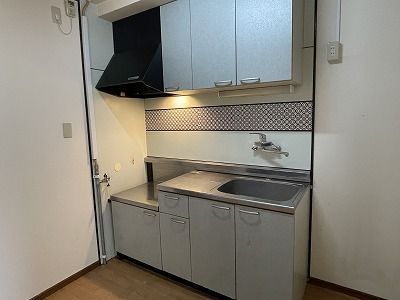 3LDK Apartment for Sale in Kitakyushu's Tobata Ward - Thumbnail 3