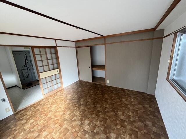 1DK Apartment for Rent in Higashiosaka, Osaka - No Key Money - Thumbnail 2