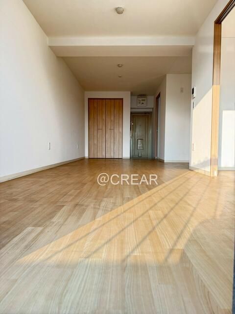 1LDK Apartment for Sale in Suginami, Tokyo - 43.74 sqm - Thumbnail 4