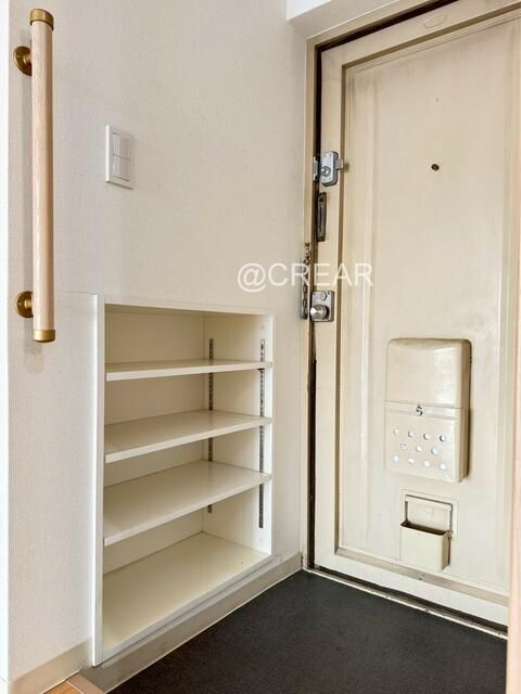 1LDK Apartment for Sale in Suginami, Tokyo - 43.74 sqm - Thumbnail 3