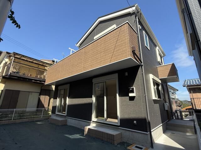 New 4LDK House for Sale in Yokosuka, Kanagawa - Thumbnail 2
