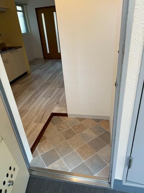 Renovated 1DK Apartment for Rent near Shonai Station, Toyonaka - Thumbnail 4