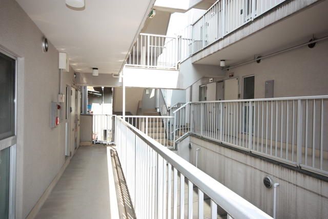 Renovated 1DK Apartment for Rent near Shonai Station, Toyonaka - Thumbnail 2