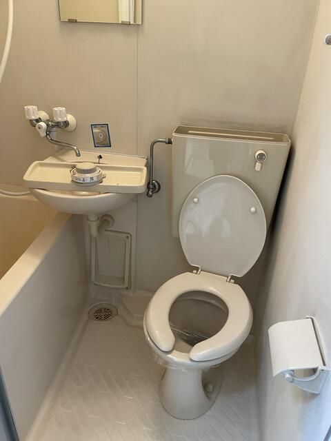 1DK Apartment for Rent in Suzuka, Mie - Near Shiroko Station - Thumbnail 4