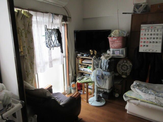 2K Apartment for Sale in Edogawa, Tokyo | Top Floor, Renovated - Thumbnail 2