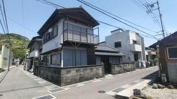 1965 South-Facing Corner House for Sale in Tosa, Kochi - Thumbnail 2