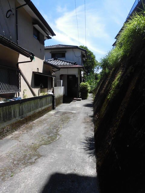 Land for Sale in Kagoshima City, 243.91 sqm Plot with Notes - Thumbnail 2