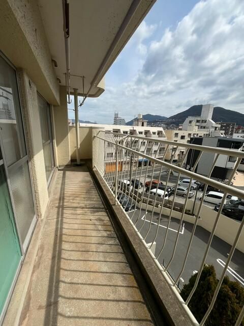 4LDK Apartment for Sale in Kitakyushu, Fukuoka - 74 sqm - Thumbnail 3