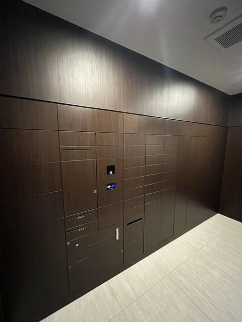 Brillia Tsukishima 4-chome 1LDK Park View Condo for Sale - Thumbnail 2