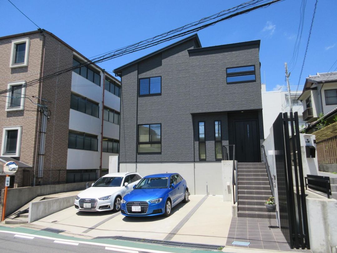 2020-Built 4LDK House Near Hattori Ryokuchi Park, Toyonaka - Thumbnail 2