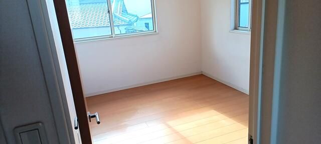 2010 4LDK House for Sale in Kumatori, Osaka with Solar Power - Thumbnail 4
