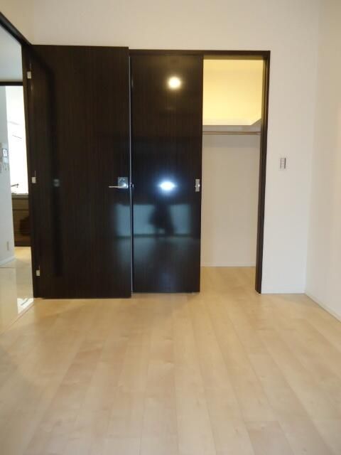 3LDK Condo for Sale in Shinagawa, Tokyo - City Terrace Shinagawa East - Thumbnail 3