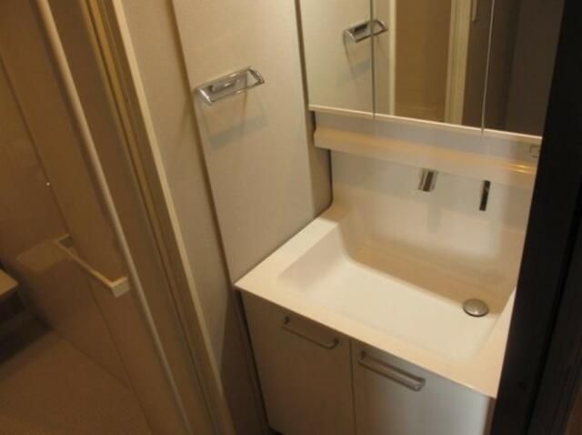 Renovated 2LDK Apartment for Sale in Fukui City - Thumbnail 3