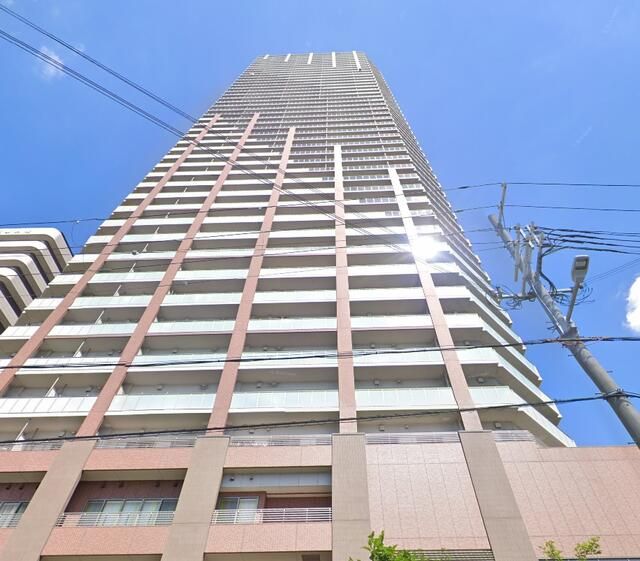 2LDK Apartment in Awaza Rise Towers Black, Osaka Nishi Ward - Thumbnail 3