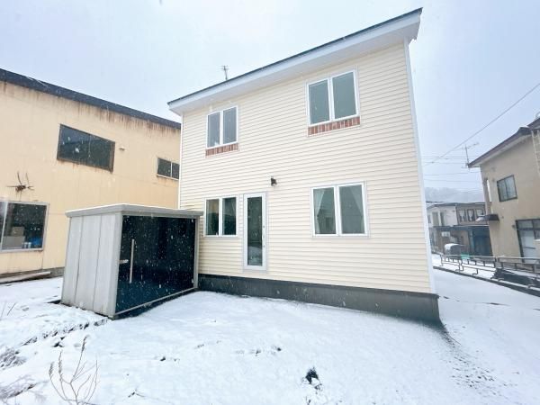 4SLDK House for Sale in Rumoi, Hokkaido - 2011 Build - Thumbnail 2