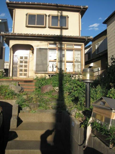 4LDK Detached House for Sale in Ayase, Kanagawa with 3-Sided Light - Thumbnail 2