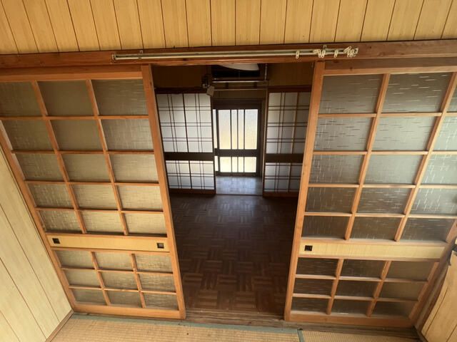Spacious 6SK House on 430 sqm Land in Saijo, Ehime - Thumbnail 4