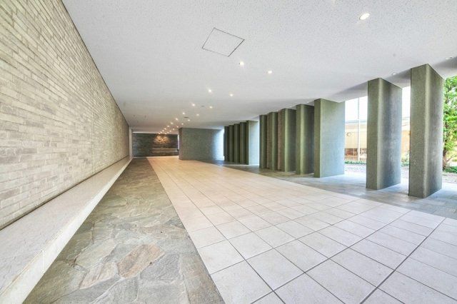 Renovated 3LDK Apartment for Sale in Ichikawa, Chiba - Thumbnail 2