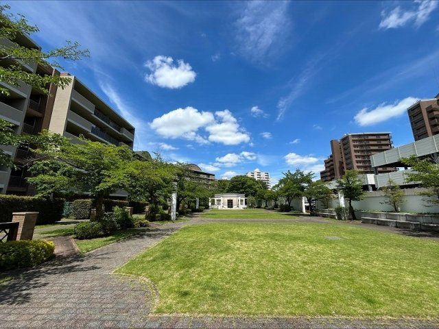 4LDK Apartment in Hachioji, Tokyo - 104.81 sqm - Thumbnail 3