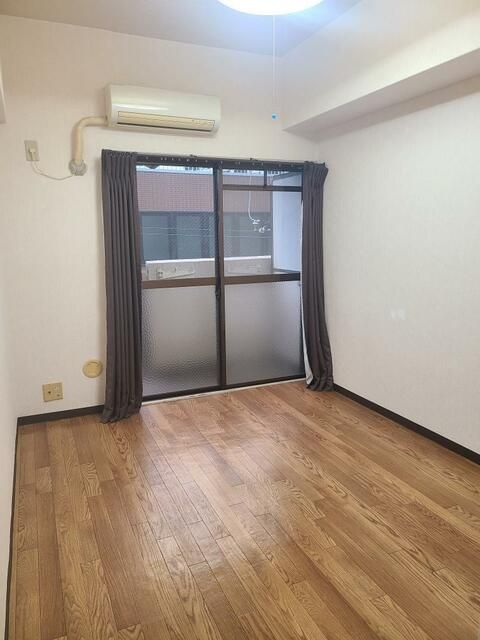 1K Apartment for Sale in Sakai, Osaka - 3.8 Million Yen - Thumbnail 3
