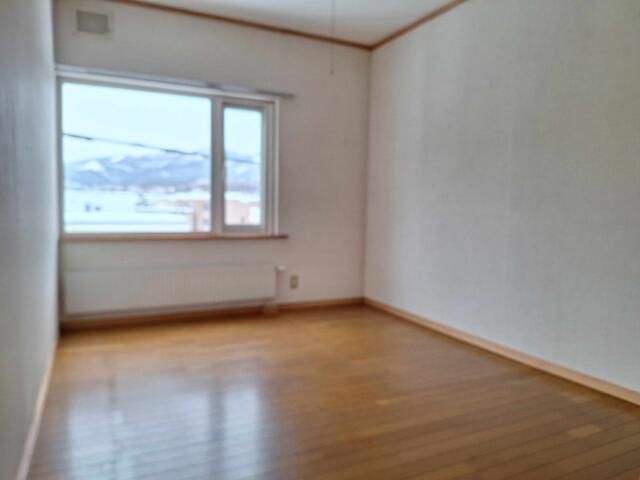 6LDK Two-Generation House for Sale in Otaru, Hokkaido - Thumbnail 4