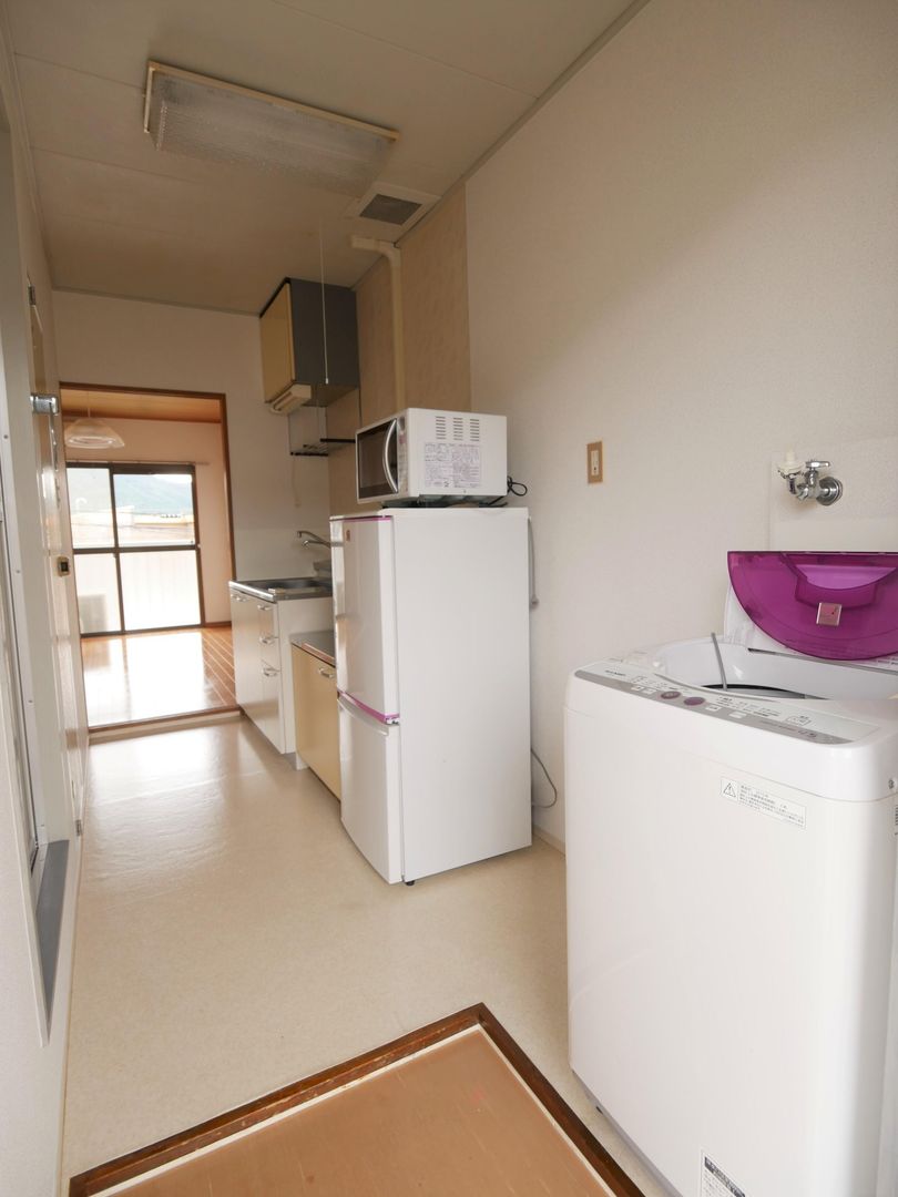 1K Apartment for Rent in Yamaguchi City, Yamaguchi - Thumbnail 2