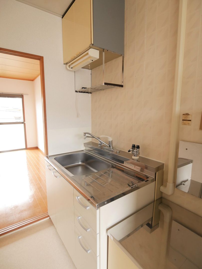 1K Apartment for Rent in Yamaguchi City, Yamaguchi - Thumbnail 3