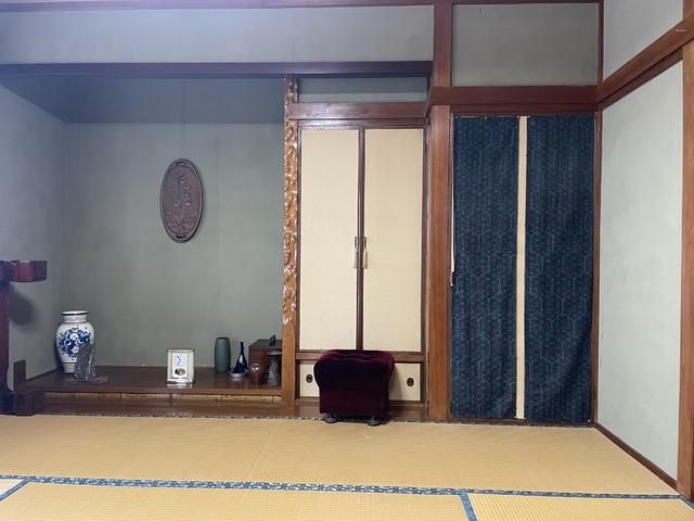 5DK House for Sale in Kure, Hiroshima - 110.54 sqm Floor Area - Thumbnail 3