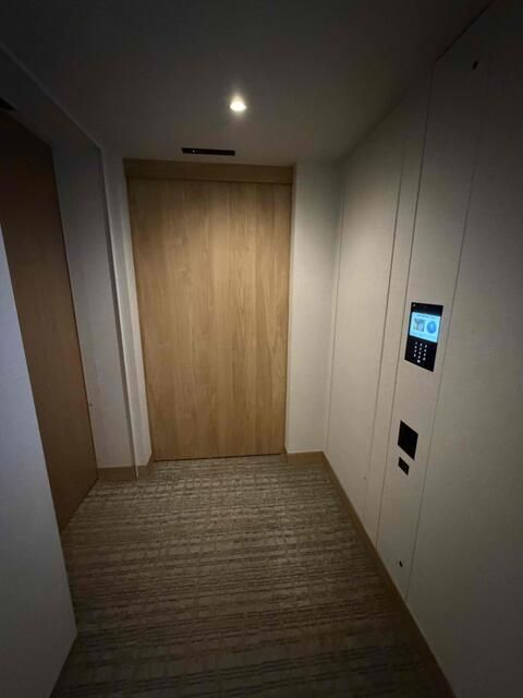 2SLDK Apartment in Mita Garden Hills, Minato, Tokyo - Thumbnail 4