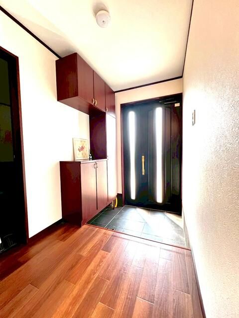 4LDK Detached House with Dual-Aspect Light in Izumiotsu, Osaka - Thumbnail 4
