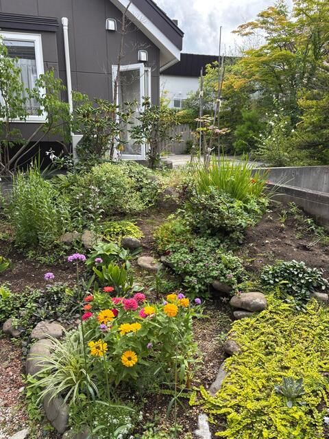 Renovated 4LDK House with Garden in Sapporo's Minami Ward - Thumbnail 2