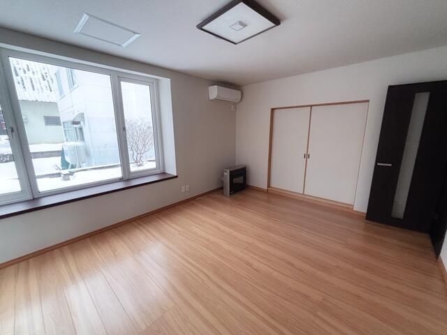 Renovated 4LDK House with Garden in Sapporo's Minami Ward - Thumbnail 4
