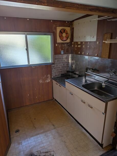 1DK House for Rent in Yokosuka with Large Garden, Pets OK - Thumbnail 3
