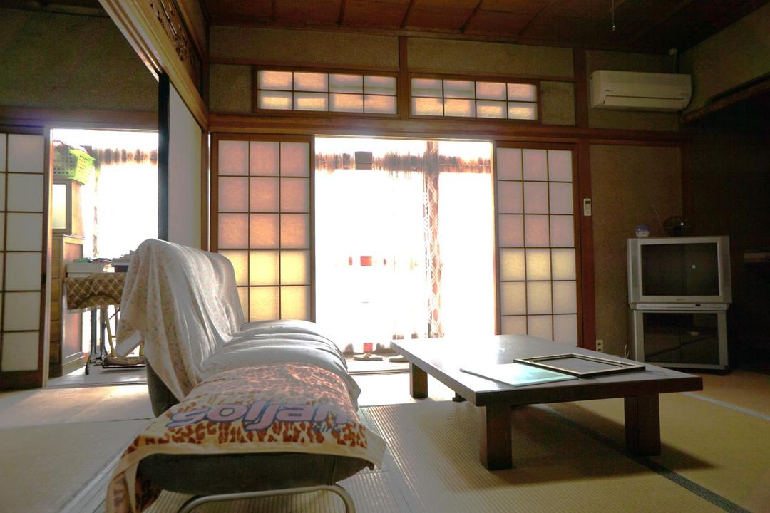Spacious 6DK Single-Story House on 531m² Lot in Takamatsu, Kagawa - Thumbnail 2