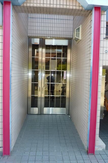 Rental Apartment in Toyonaka, Osaka - 20㎡ 1R Near Hattori Tenjin St - Thumbnail 3