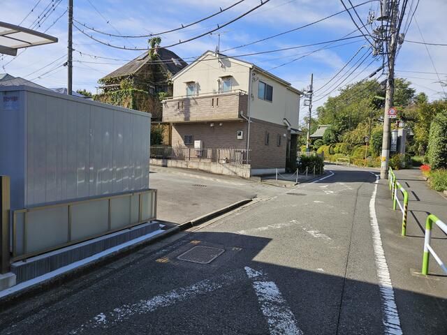 Residential Land for Sale in Setagaya, Tokyo - 283.57 sqm - Thumbnail 3