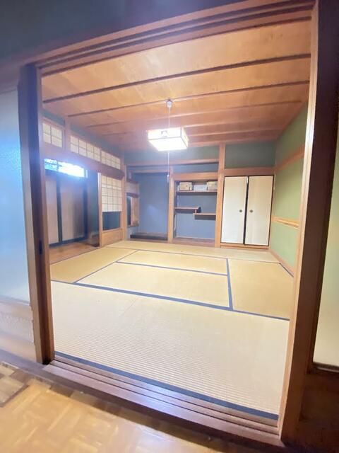 5SLDK House with Office & Warehouse for Sale in Kaizuka, Osaka - Thumbnail 4