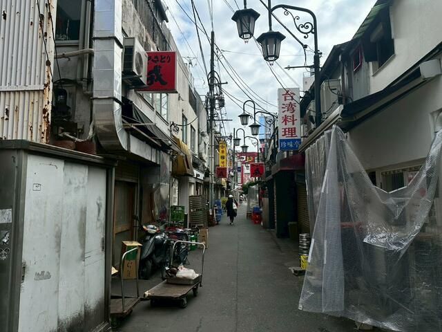 1R Apartment for Sale near Nishi-Ogikubo Station, Suginami - Thumbnail 2