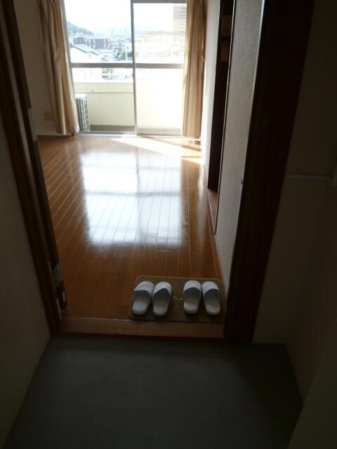 Student 1K Apartment for Rent in Tokushima City - 18,000 JPY - Thumbnail 4