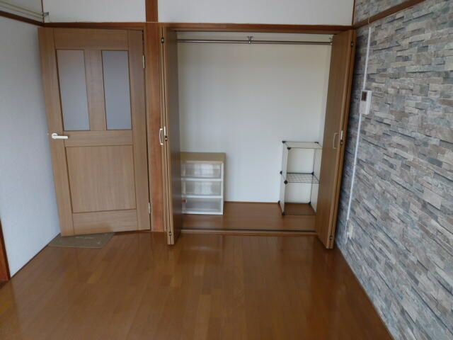 Student 1K Apartment for Rent in Tokushima City - 18,000 JPY - Thumbnail 3