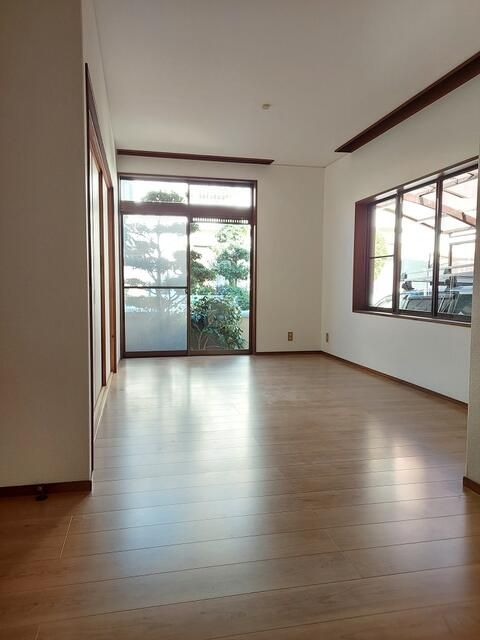 Renovated 4LDK House for Sale in Kishiwada, Osaka - Thumbnail 3
