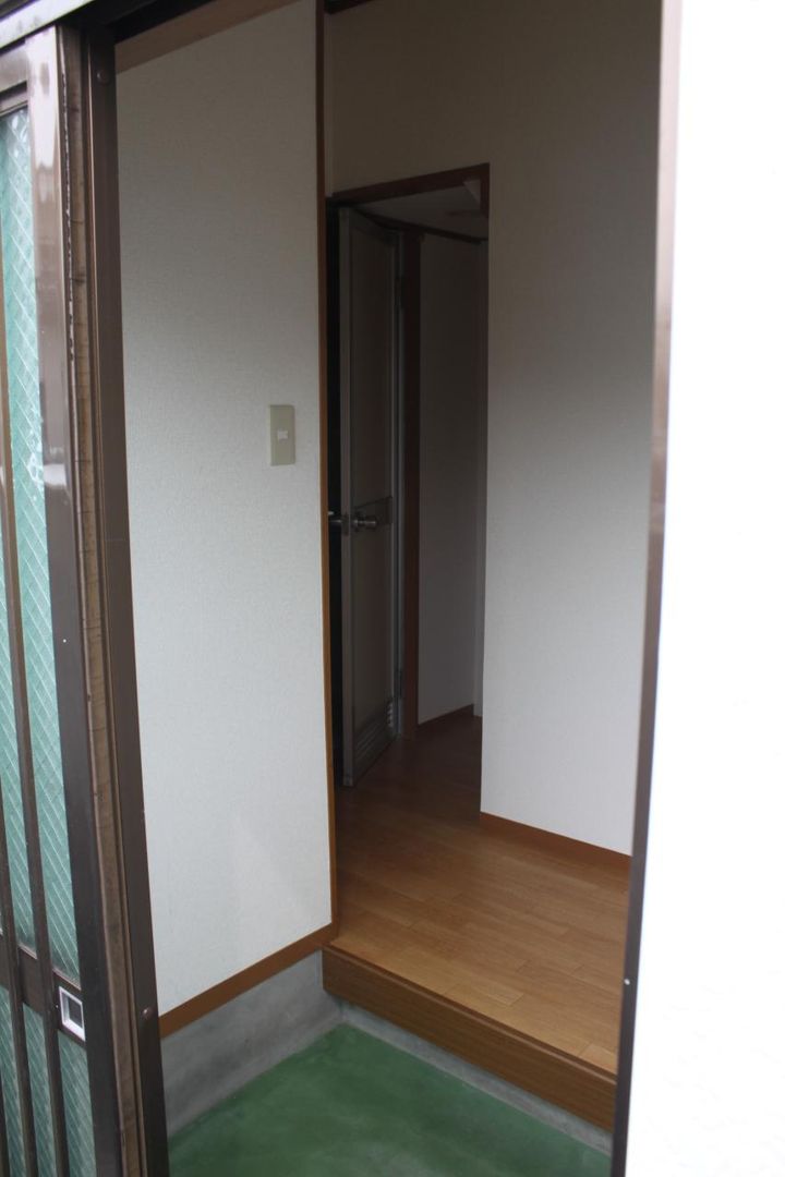 2DK Apartment for Rent in Tottori's Yoshikata Onsen Area - Thumbnail 2