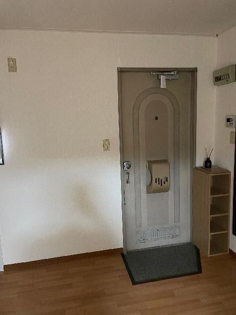 2DK Apartment for Rent in Shijonawate, Osaka - 45 sqm - Thumbnail 2