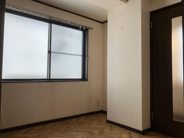 2LDK Apartment for Sale in Adachi, Tokyo - 47.27 sqm - Thumbnail 3