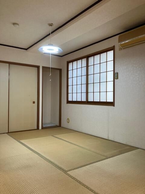2LDK Apartment for Sale in Adachi, Tokyo - 47.27 sqm - Thumbnail 4